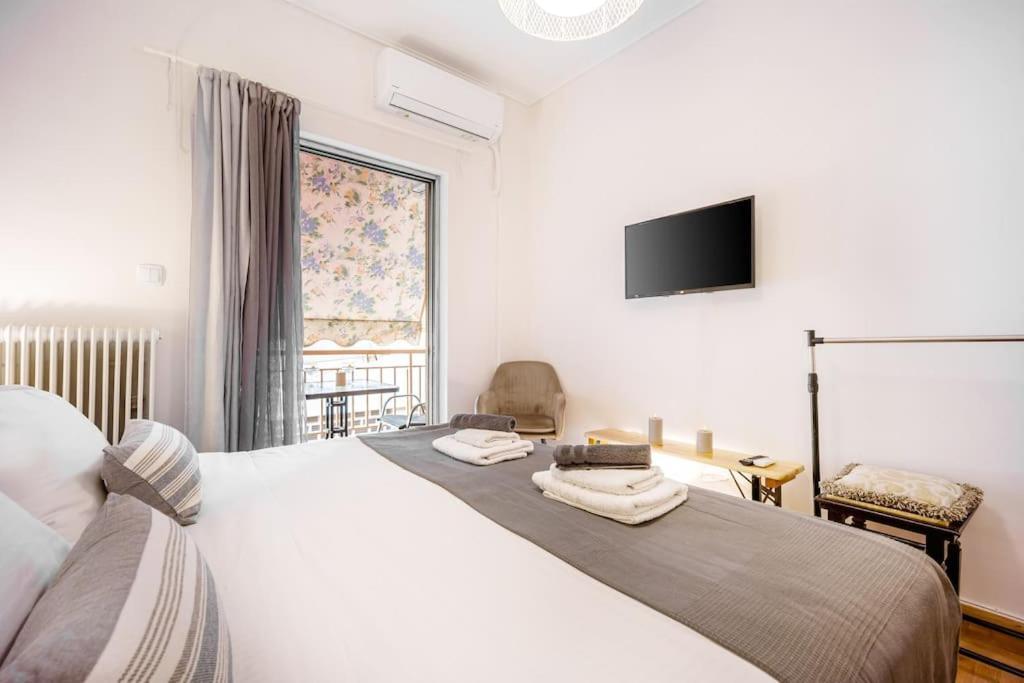 Apartment Acropolis Sightseeing 1st Flr Elegant Flat By Lodgespot Athens